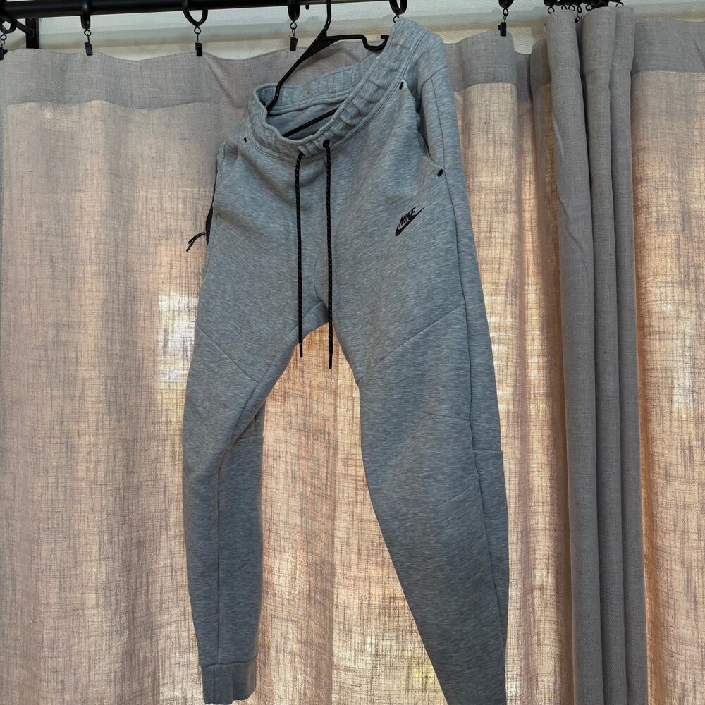 Grey Nike Tech Fleece SweatPants